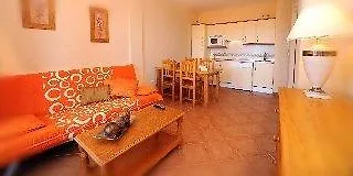 Leo Apartment