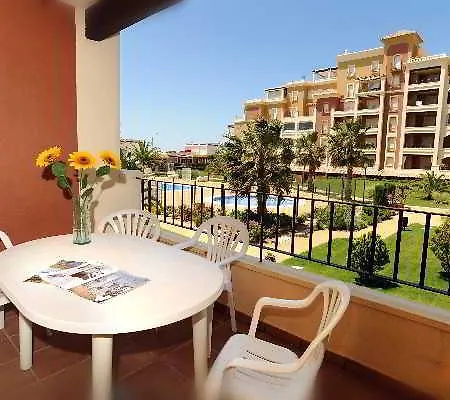 Leo Apartment