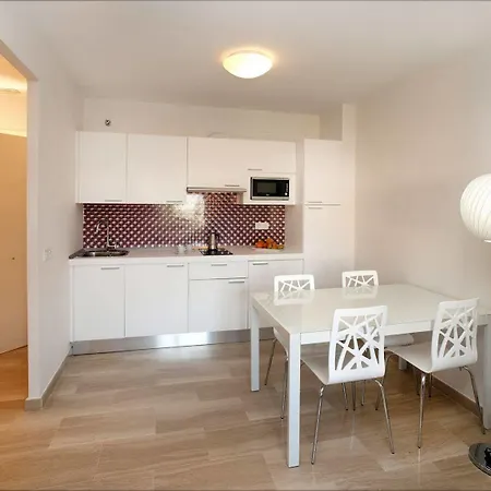 Leo Apartment Isla Canela