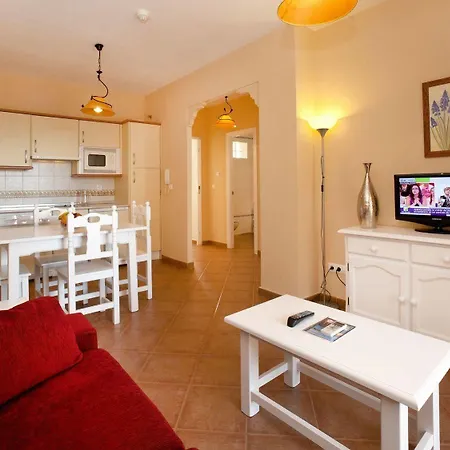 Leo Apartment