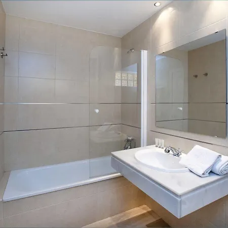 Apartment Leo Isla Canela